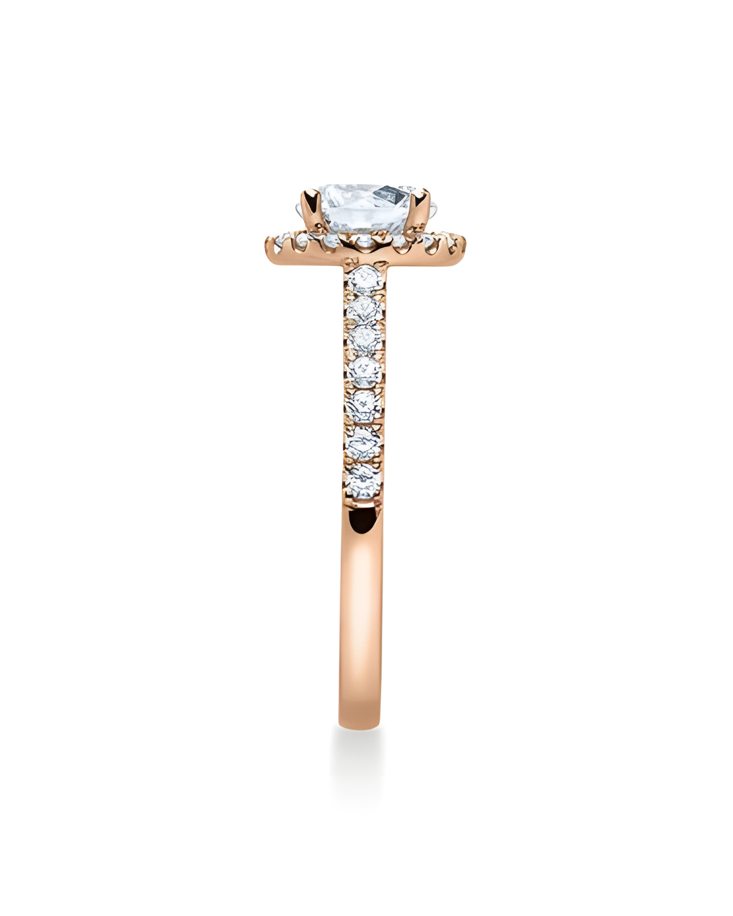 Exclusivo anillo de compromiso con diamantes artificiales éticos