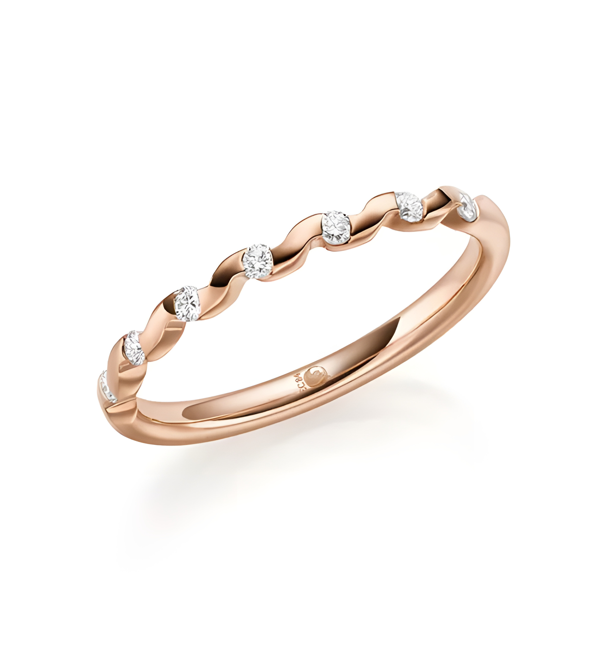 Anillo con media corona de diamantes en oro blanco para la pedida