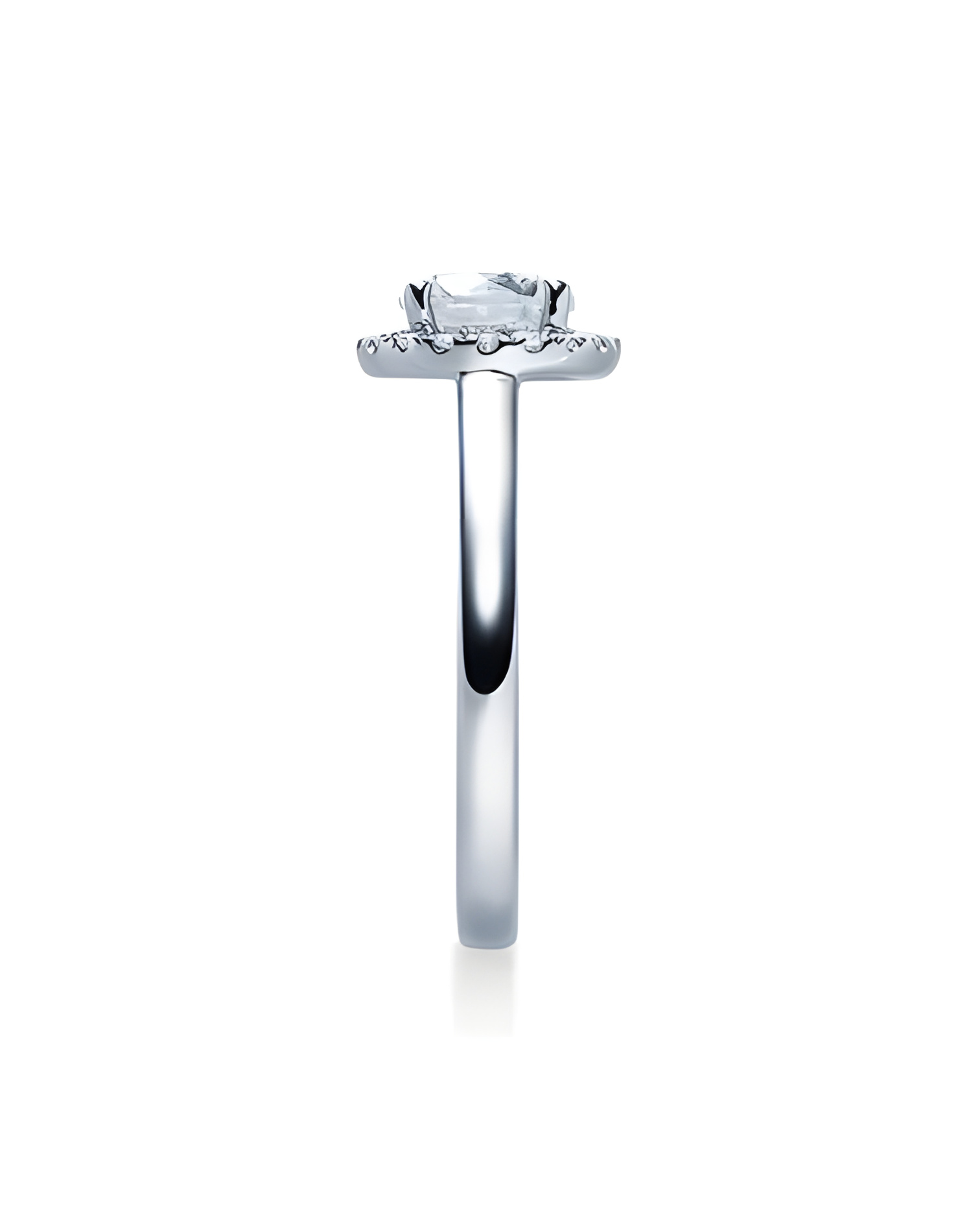 Uno de los mejores anillos de compromiso con diamantes en oro blanco